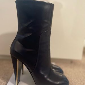 Louis Vuitton boots, gold and navy blue, high heel, great conditions
